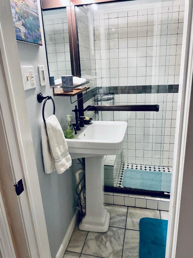 ブルーミントンBoho-Chic Travel Pad - Unit 2アパートメント エクステリア 写真