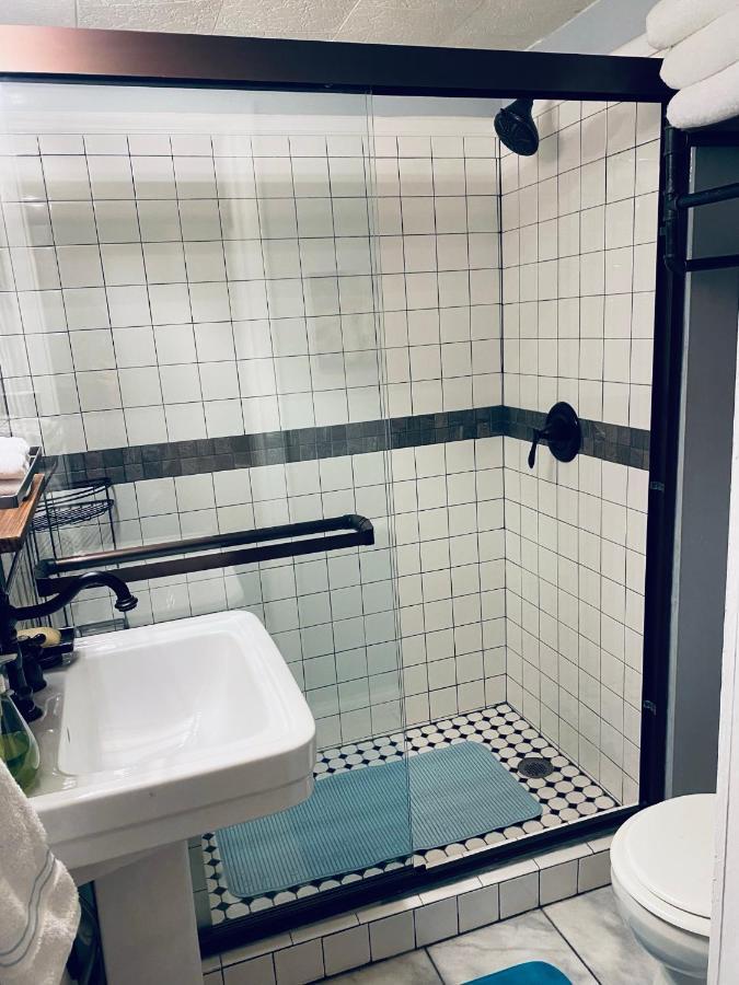 ブルーミントンBoho-Chic Travel Pad - Unit 2アパートメント エクステリア 写真