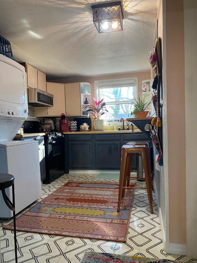 ブルーミントンBoho-Chic Travel Pad - Unit 2アパートメント エクステリア 写真